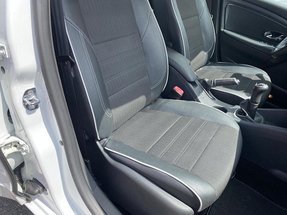 Renault Fluence 1.6i 