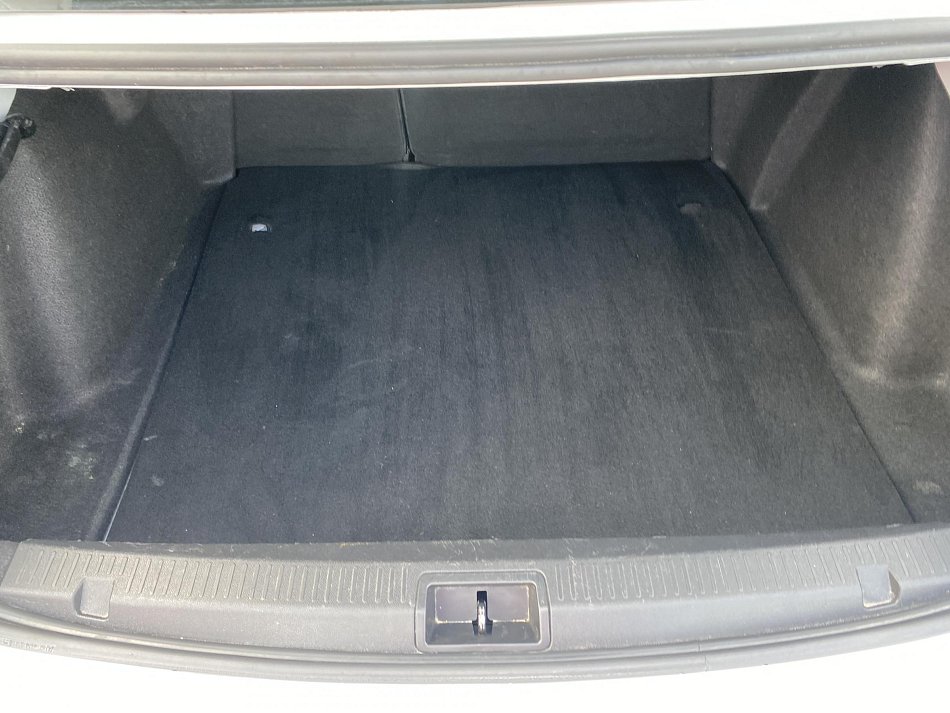 Renault Fluence 1.6i 