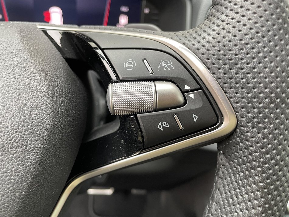 Škoda Karoq 1.5 TSi SportLine