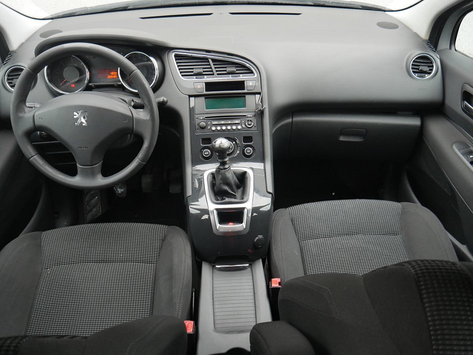 Peugeot 5008 1.6 HDi 