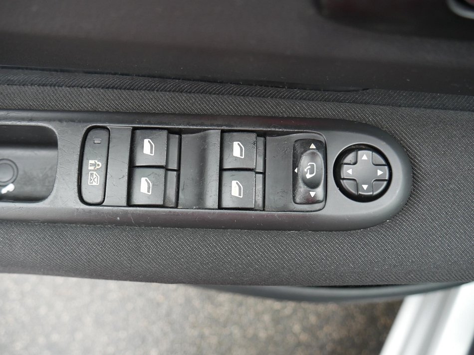 Peugeot 5008 1.6 HDi 