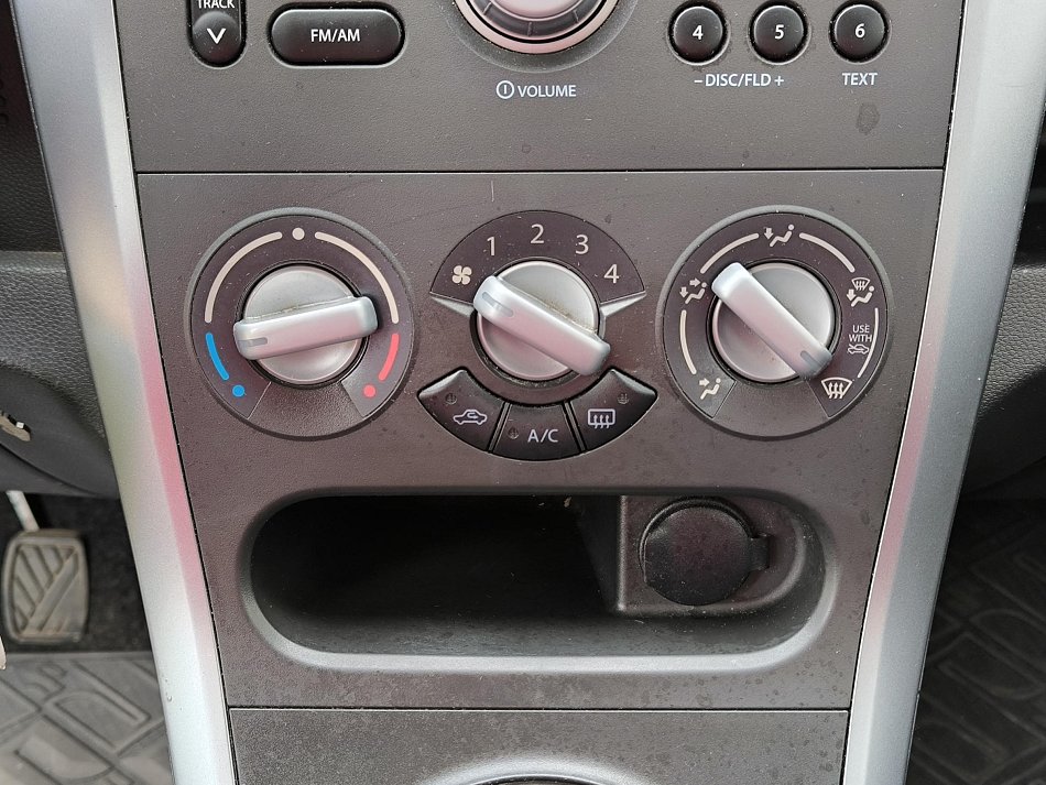 Suzuki Splash 1.0 i 