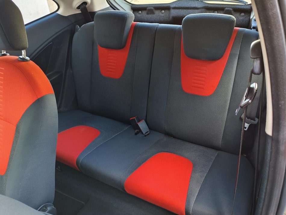 Ford Ka 1.2i 