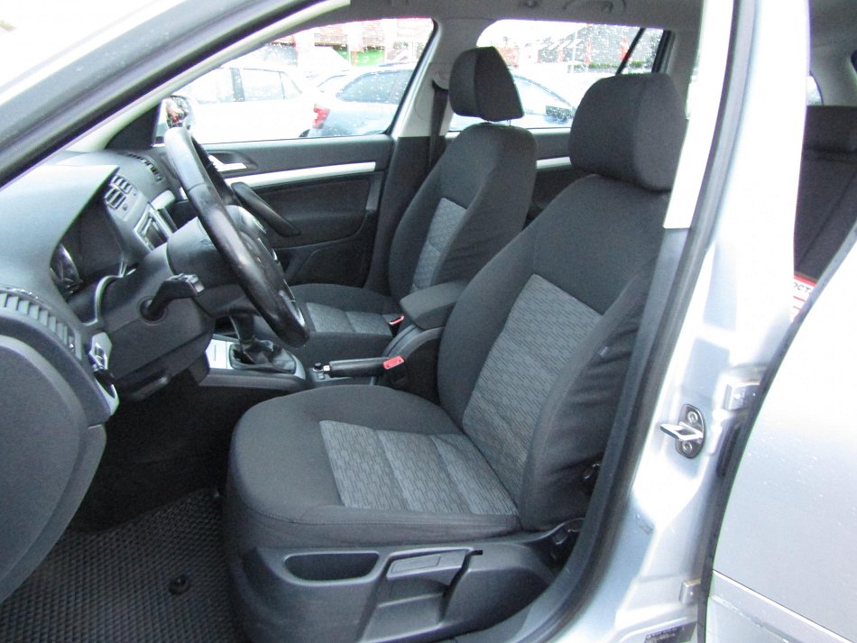 Škoda Octavia II 1.6 TDi Ambiente