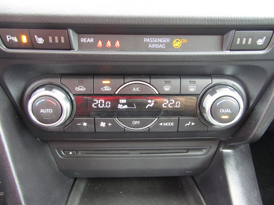 Mazda 3 2.0 i 