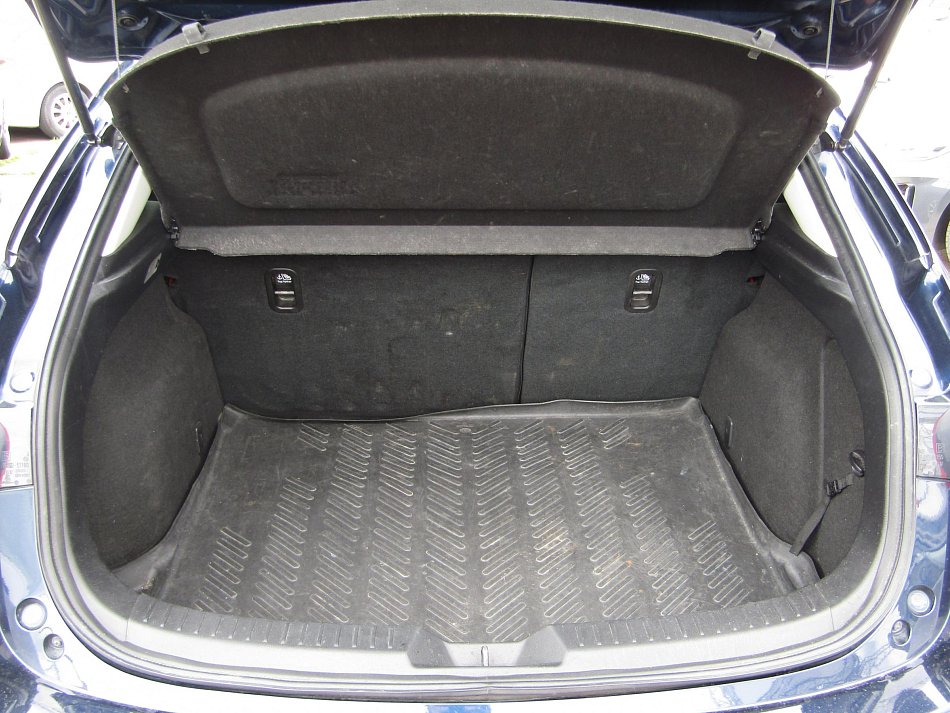 Mazda 3 2.0 i 