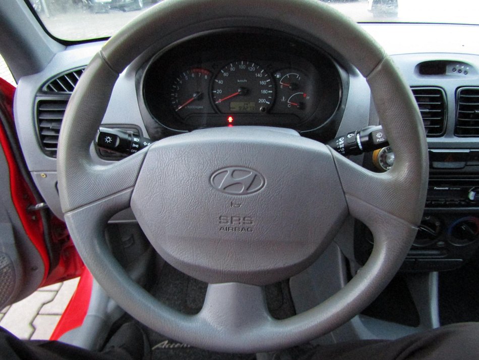 Hyundai Accent 1.4 i 