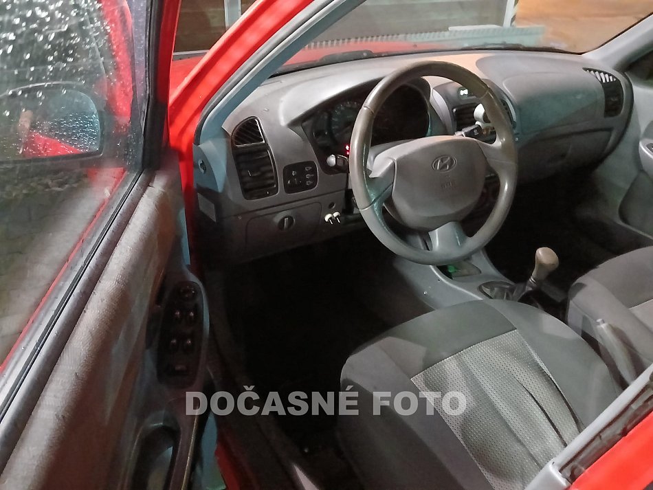 Hyundai Accent 1.4 i 