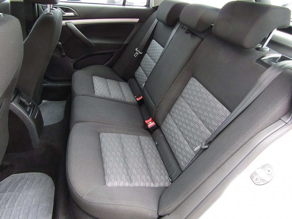 Škoda Octavia II 1.6MPi Ambiente