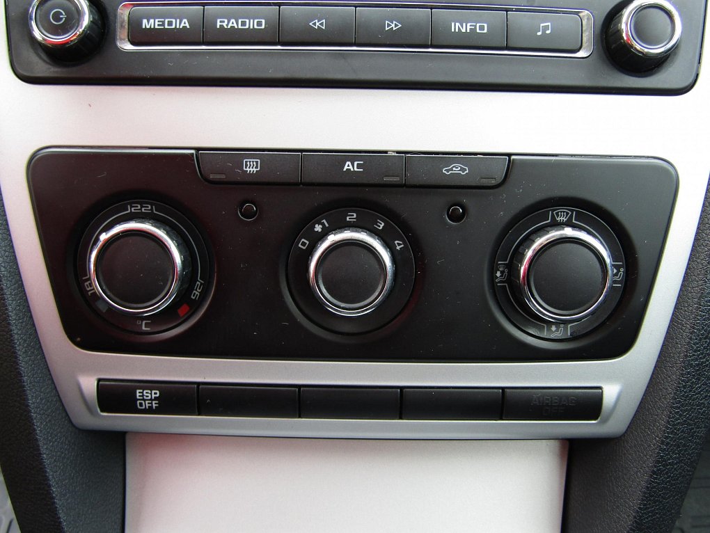 Škoda Octavia II 1.6MPi Ambiente