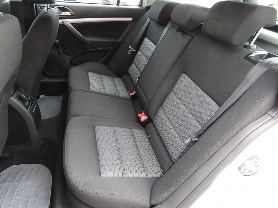 Škoda Octavia II 1.6MPi Ambiente
