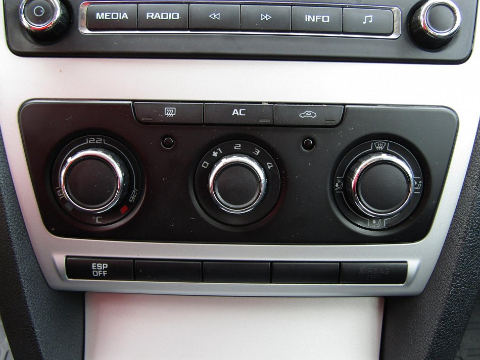 Škoda Octavia II 1.6MPi Ambiente