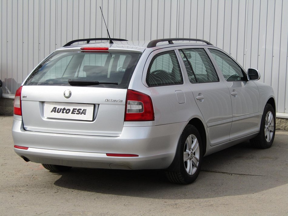 Škoda Octavia II 1.6MPi Ambiente