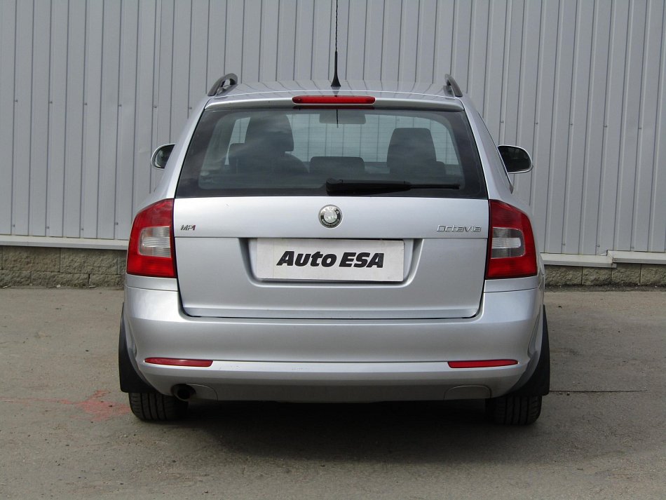 Škoda Octavia II 1.6MPi Ambiente