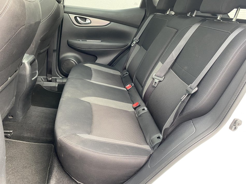 Nissan Qashqai 1.3 DiG-T N-Connecta