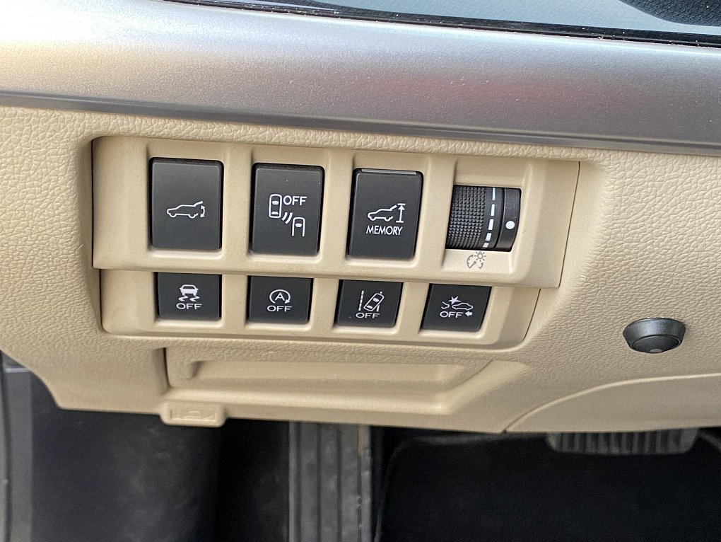 Subaru Outback 2.5i  4x4