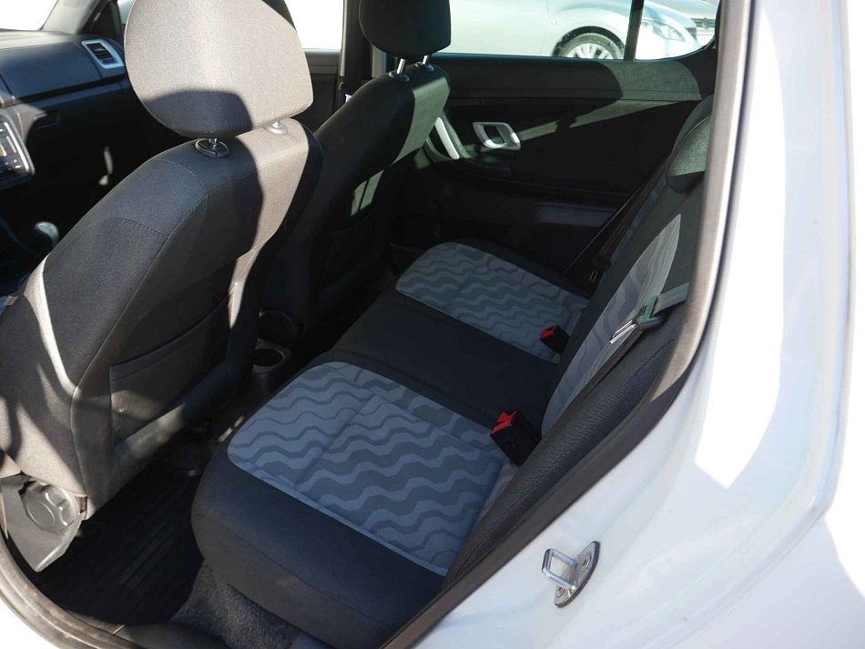 Škoda Fabia II 1.2 12V Ambition Plus