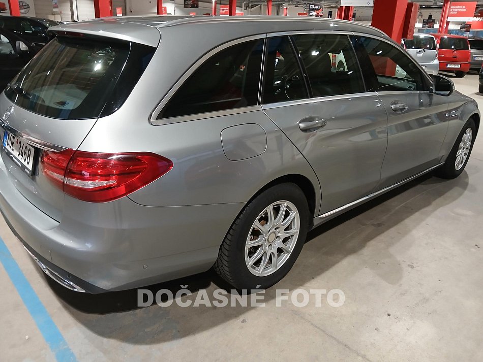 Mercedes-Benz Třída C 2.2 