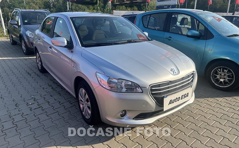Peugeot 301 1.6i 