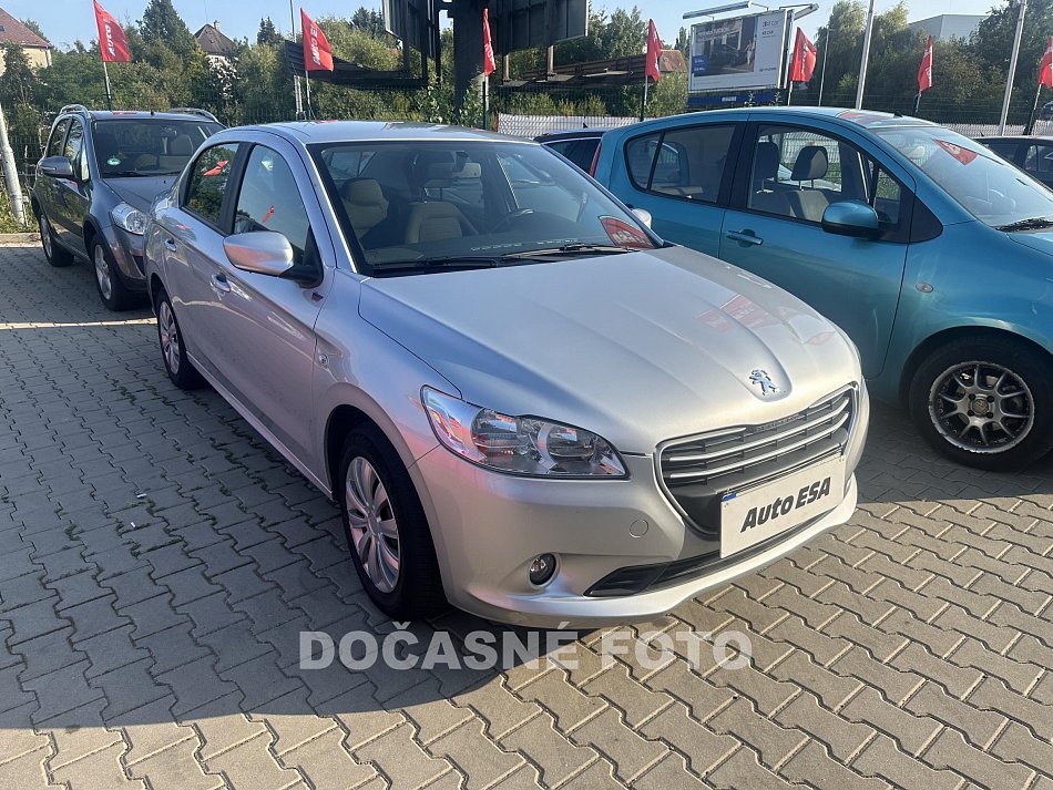 Peugeot 301 1.6i 