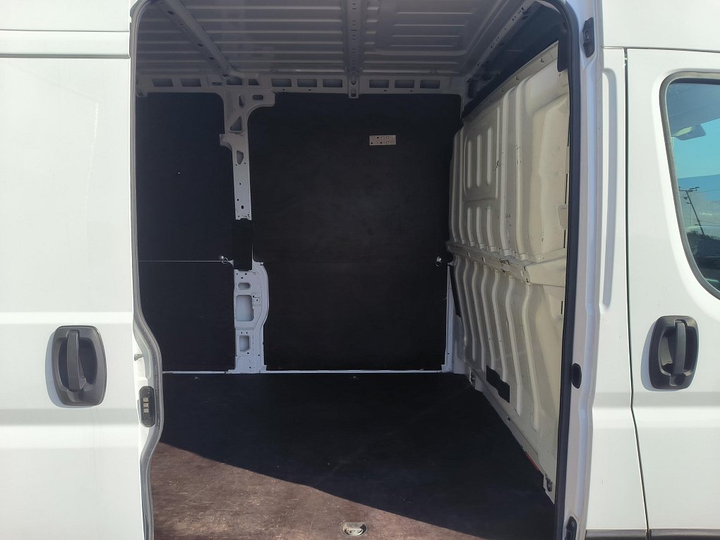 Opel Movano 2.2CDTi  L4H2