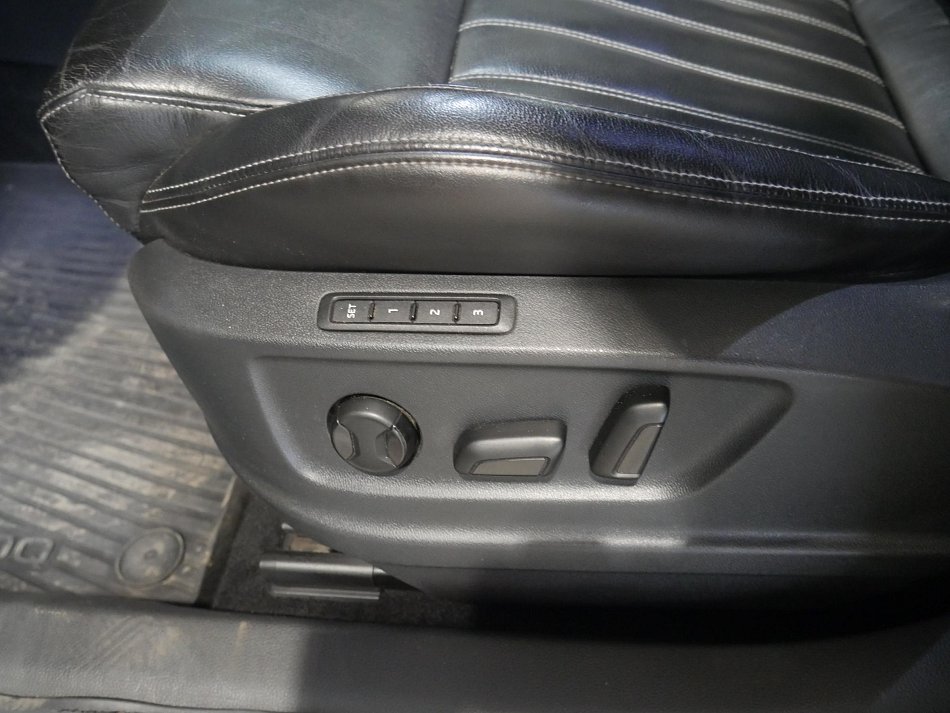 Škoda Karoq 2.0 TDi Style Plus 4x4