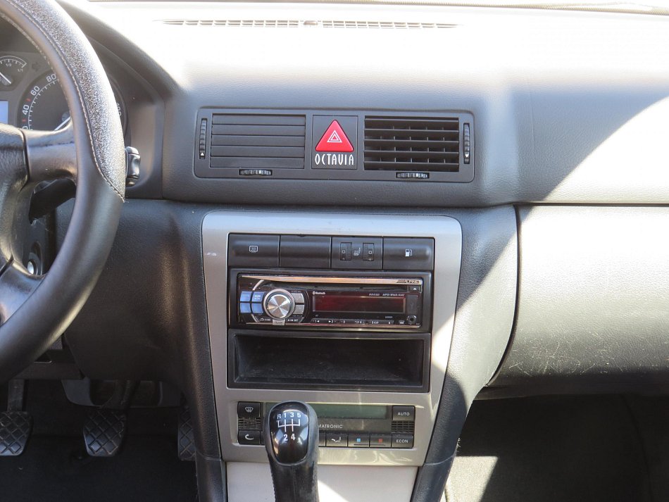 Škoda Octavia 1.6MPi Ambiente