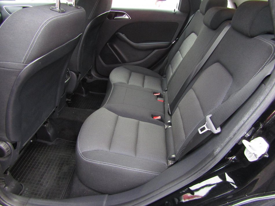 Mercedes-Benz Třída B 2.0i 