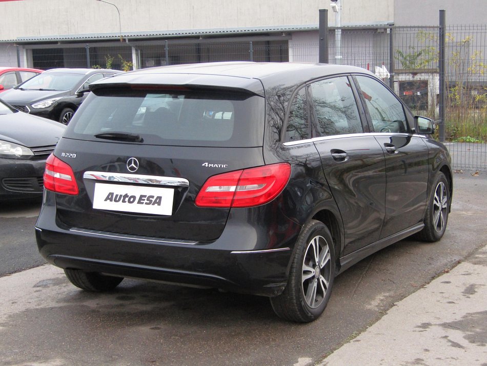 Mercedes-Benz Třída B 2.0i 