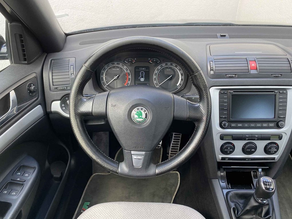 Škoda Octavia II 2.0 TDI RS