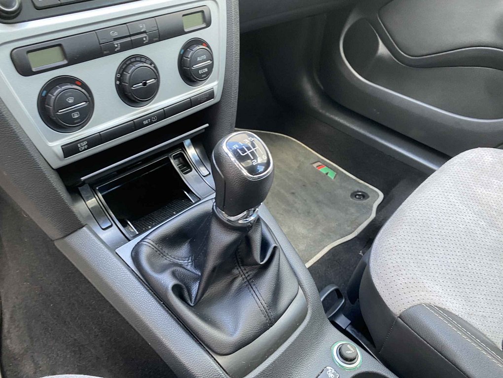 Škoda Octavia II 2.0 TDI RS