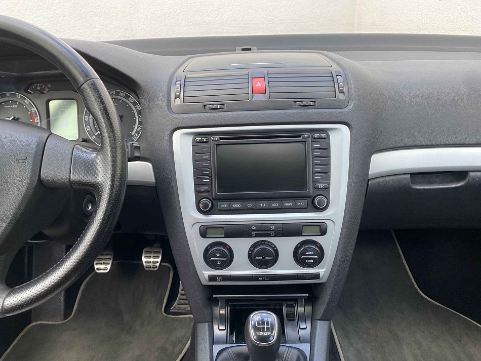 Škoda Octavia II 2.0 TDI RS