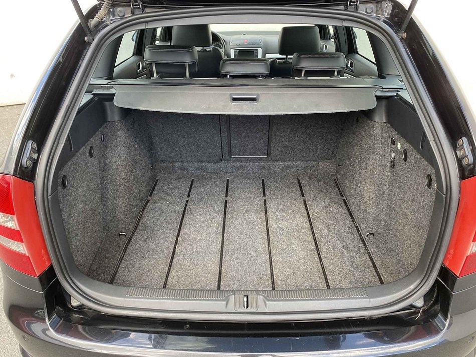 Škoda Octavia II 2.0 TDI RS