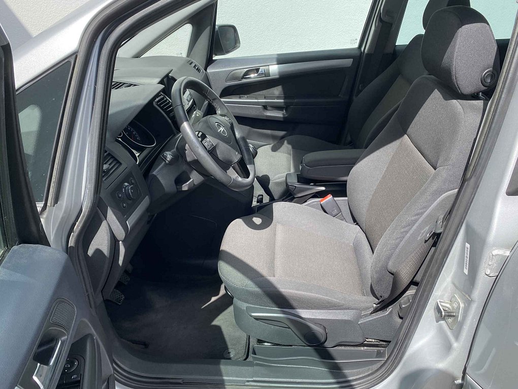 Opel Zafira 1.8 16V Family