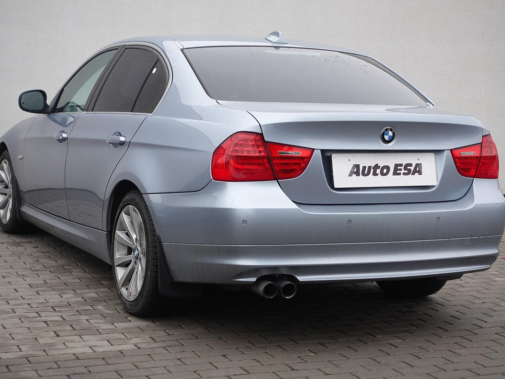BMW Řada 3 3.0i  330 Xi