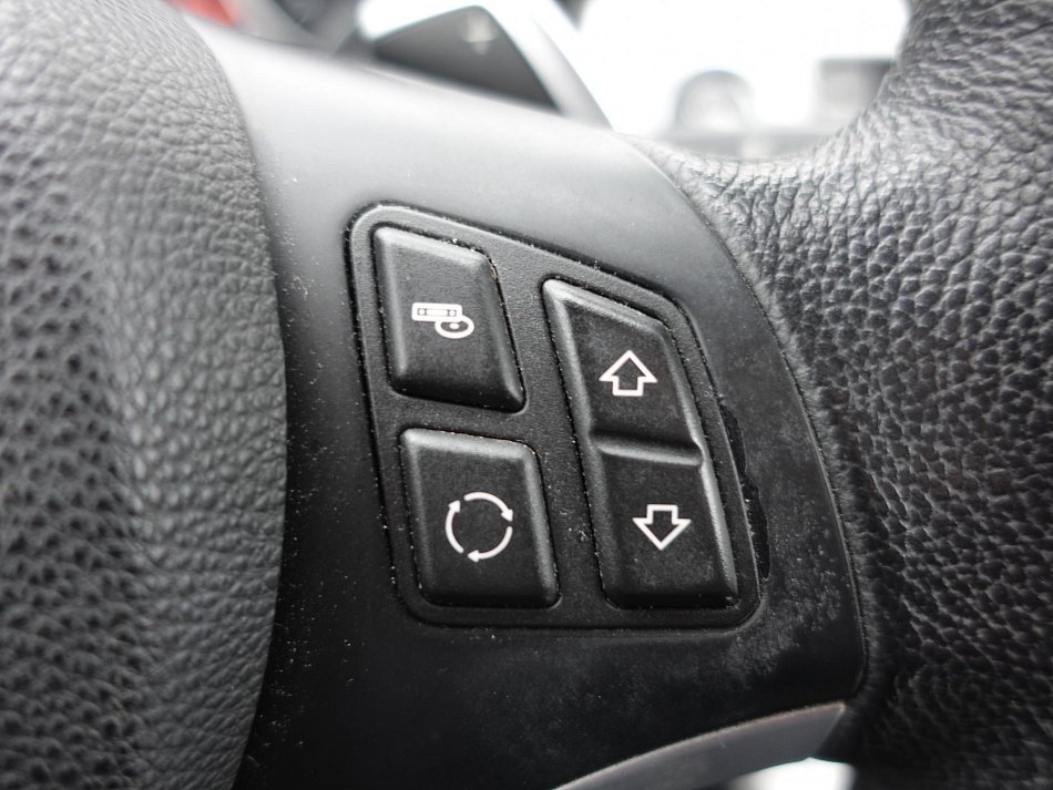 BMW Řada 3 3.0i  330 Xi