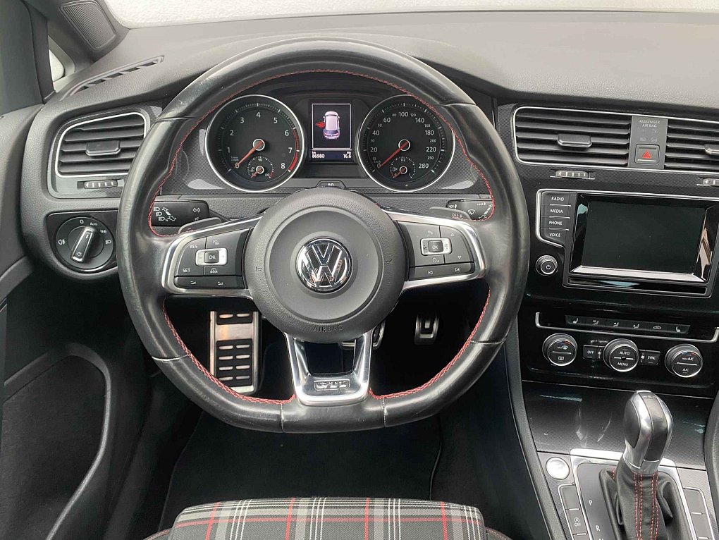 Volkswagen Golf 2.0 TFSi GTi