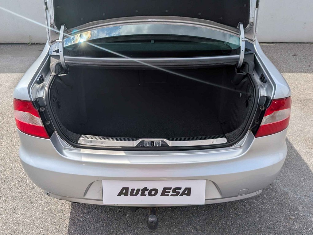 Škoda Superb II 2.0TDi Elegance