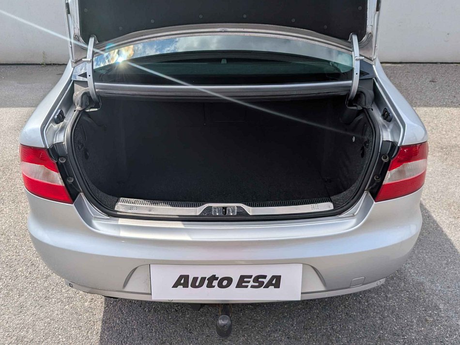 Škoda Superb II 2.0TDi Elegance