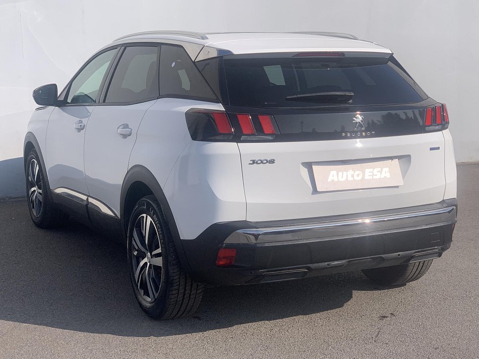 Peugeot 3008 1.2 PT Allure