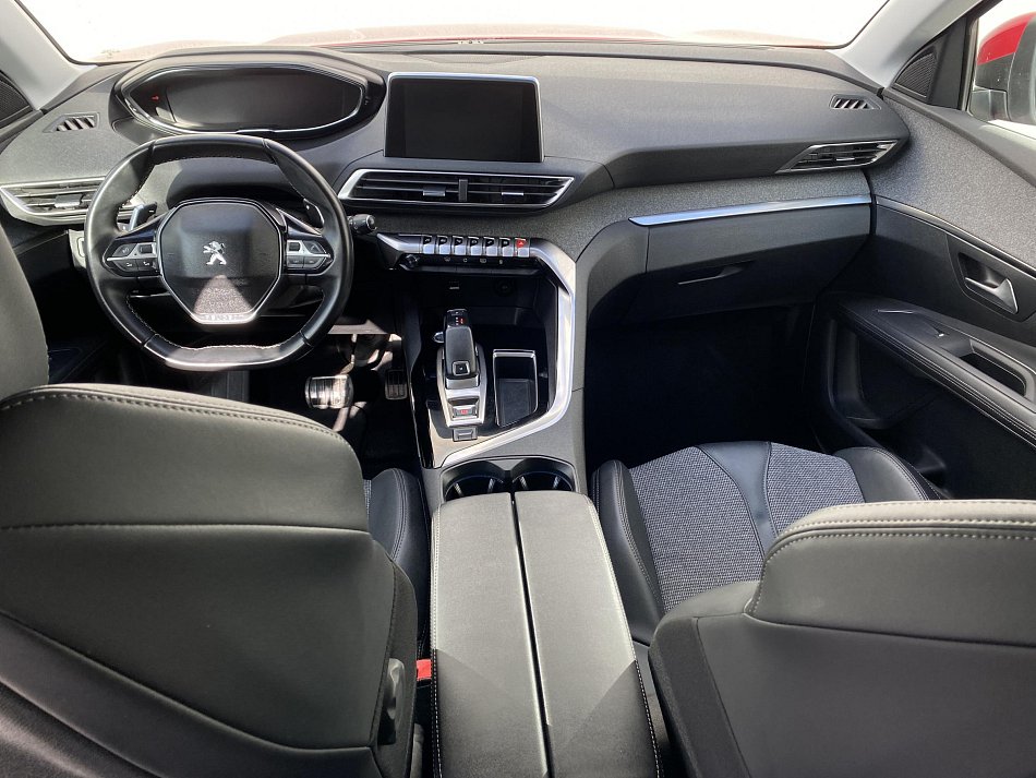 Peugeot 3008 1.2 PT Allure