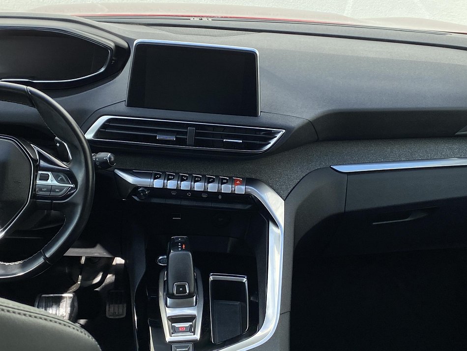 Peugeot 3008 1.2 PT Allure