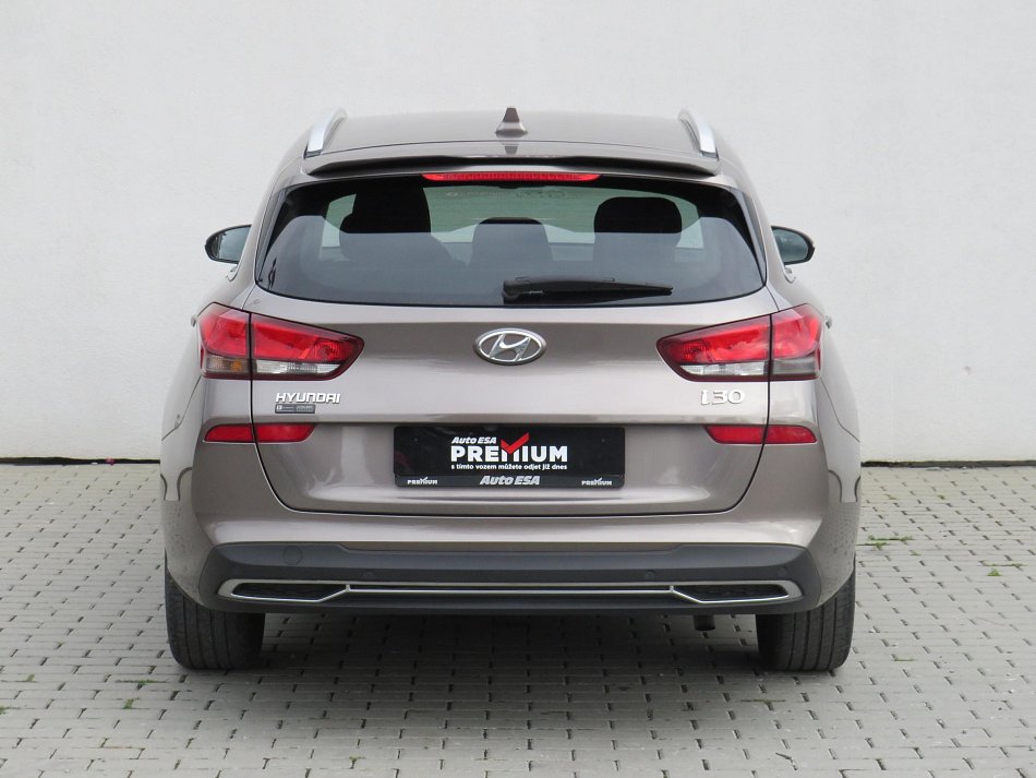 Hyundai I30 1.5 DPi Smart