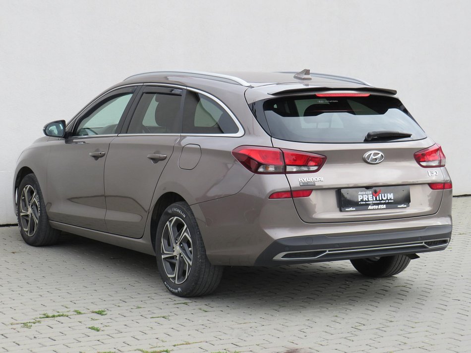 Hyundai I30 1.5 DPi Smart
