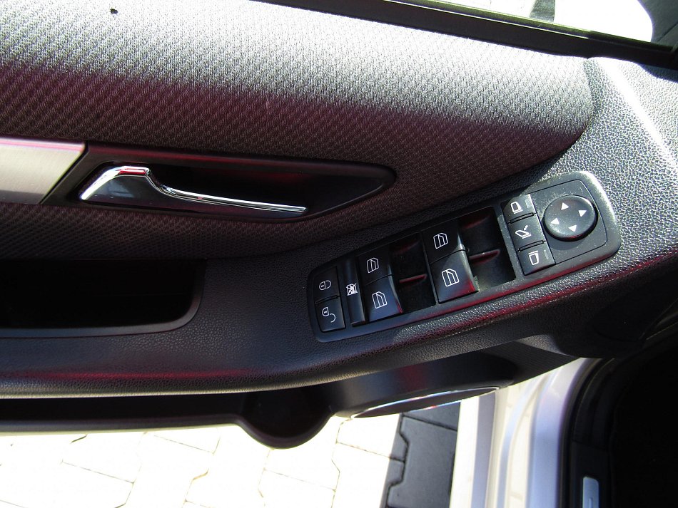 Mercedes-Benz Třída B 1.7i 