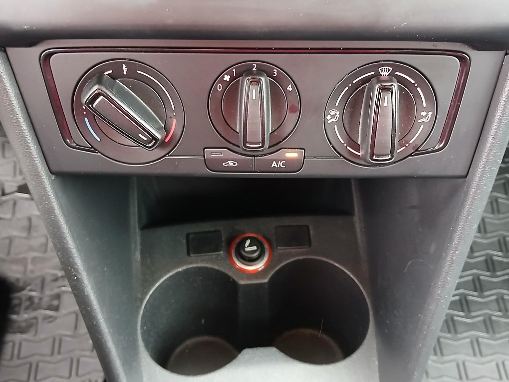 Volkswagen Polo 1.0i 