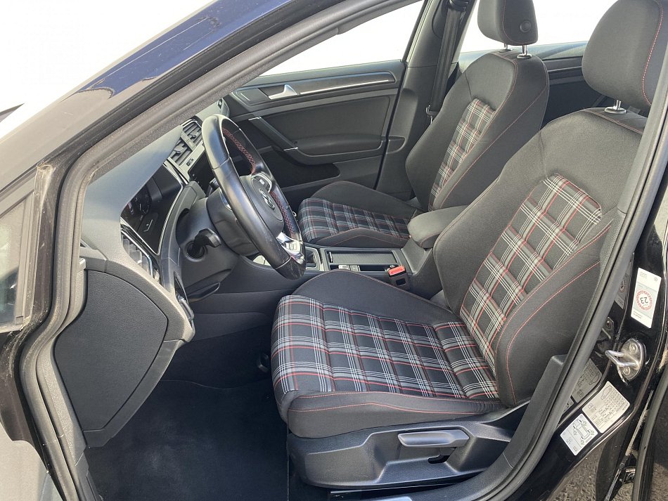 Volkswagen Golf 2.0 TSi GTi Performance