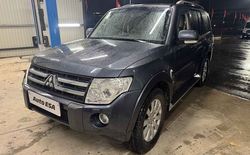 Mitsubishi Pajero 3.2 DI-D  4x4