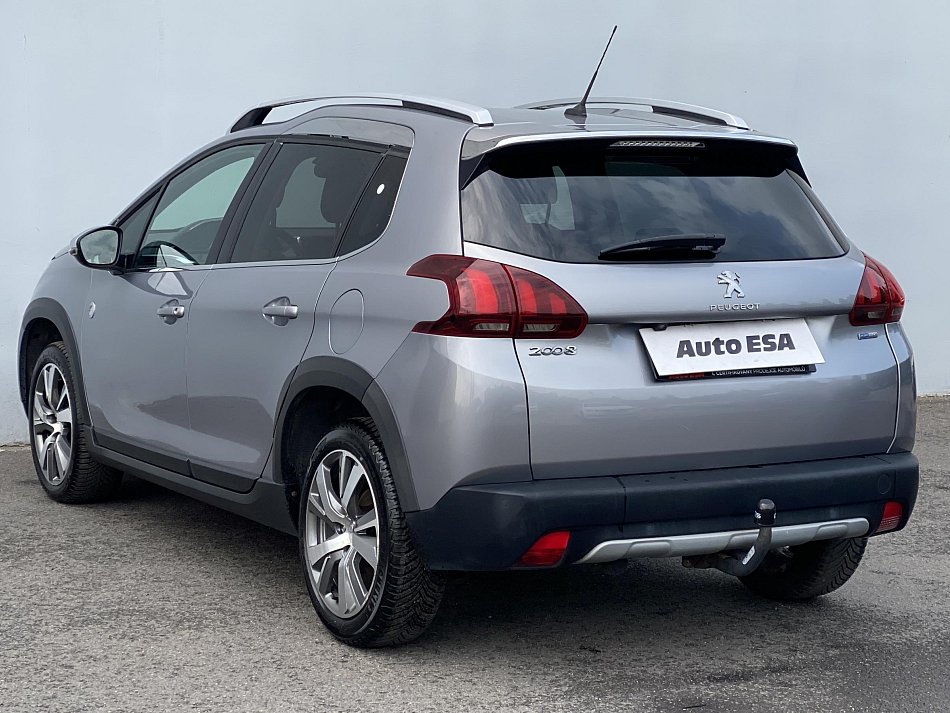 Peugeot 2008 1.2PT Crossway