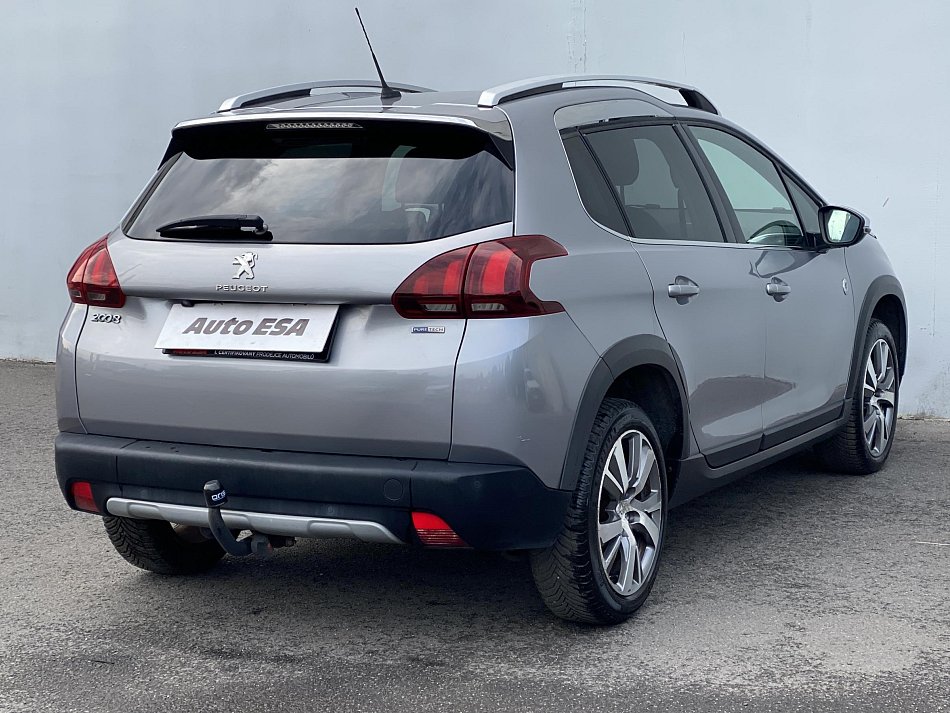 Peugeot 2008 1.2PT Crossway